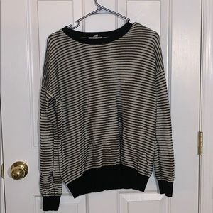 Black and white stripped cashmere sweater